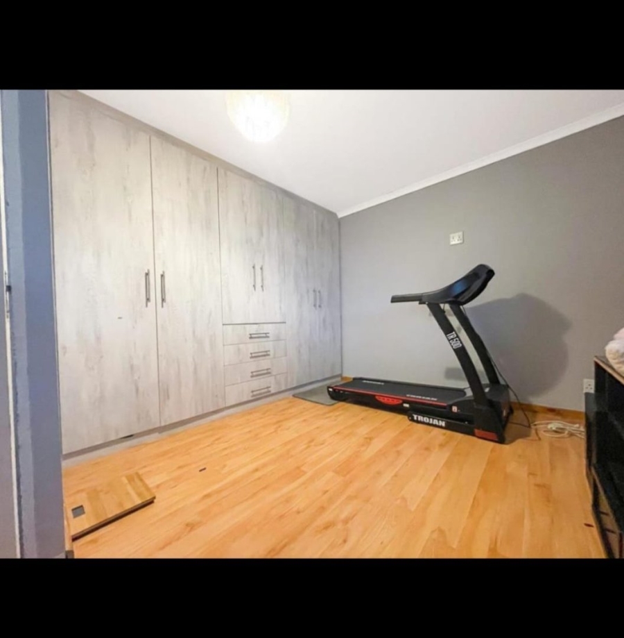 4 Bedroom Property for Sale in Rondevlei Park Western Cape